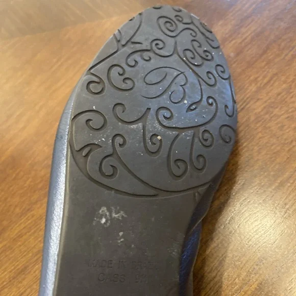 Brighton Women's Sapphire Blue Metallic/Black Loafers Studs Silver Tone Accents - Picture 8 of 16